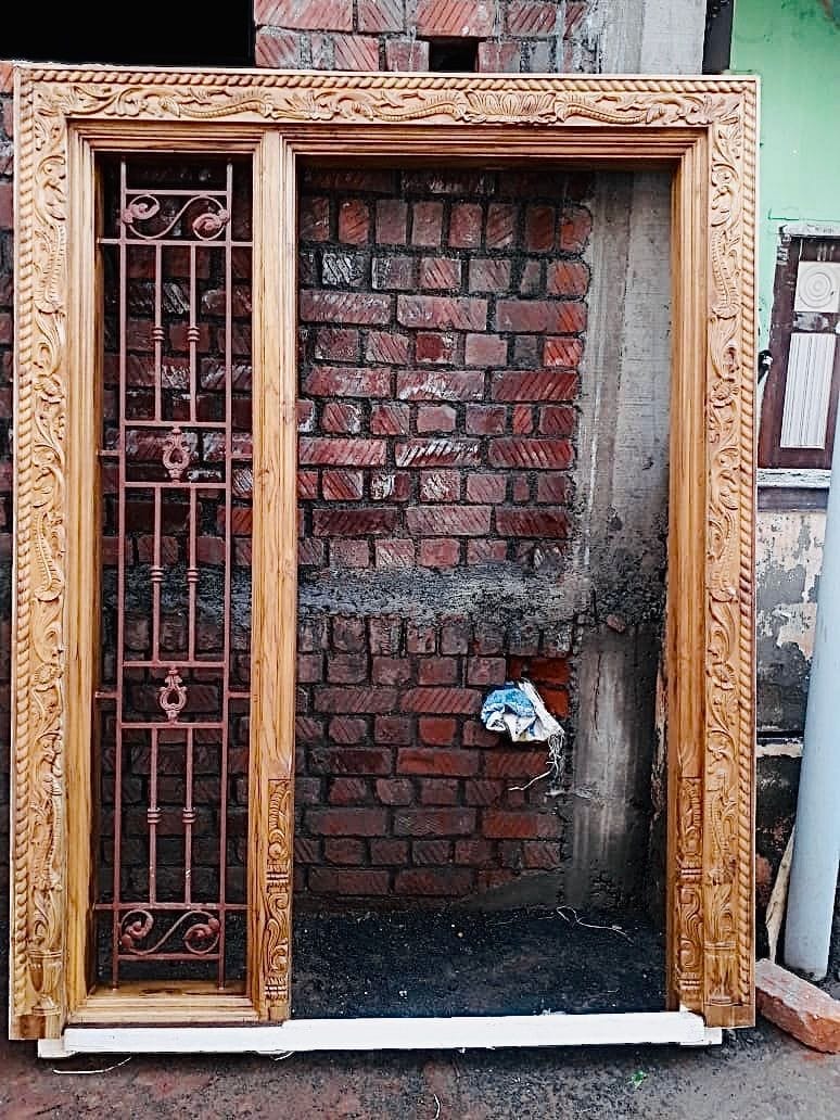 Wooden Main Frames